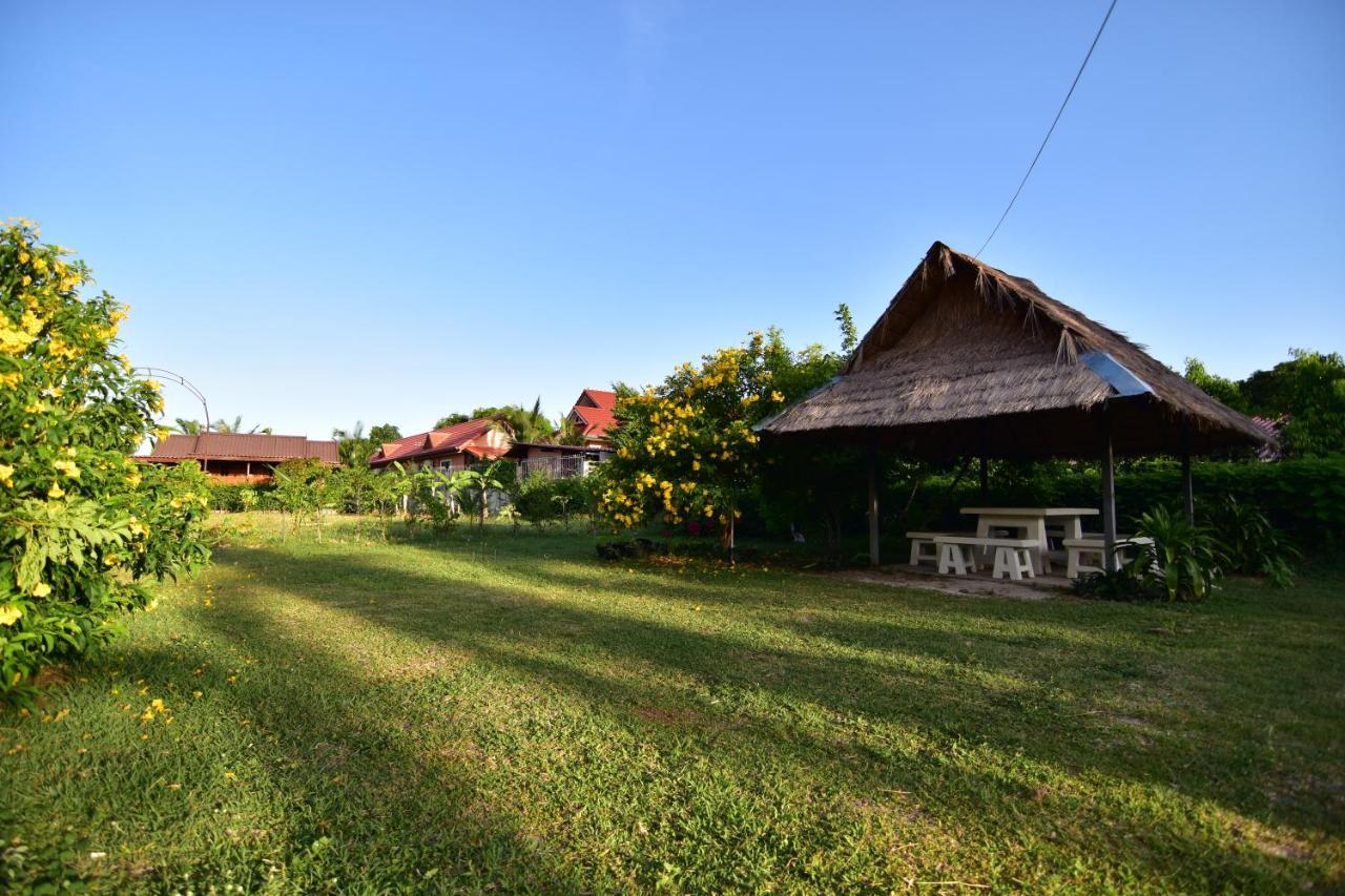 Linda'S Place Villa Rayong Exterior photo